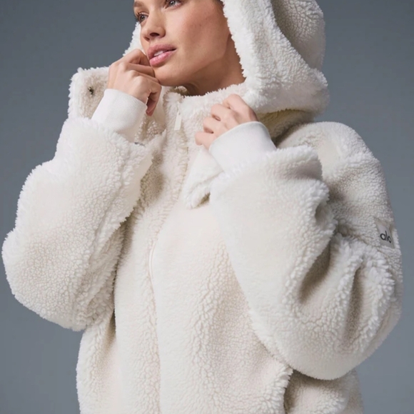 ALO Yoga Ivory Plush Sherpa Jacket - Picture 2 of 4